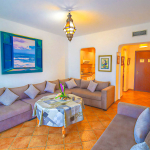 Belle appartement avec une vue dégagée dans un complexe touristique